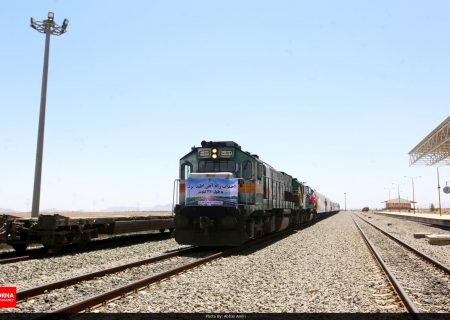 مسیر ریلی شیراز – مشهد ۴ ساعت کوتاه‌تر شد