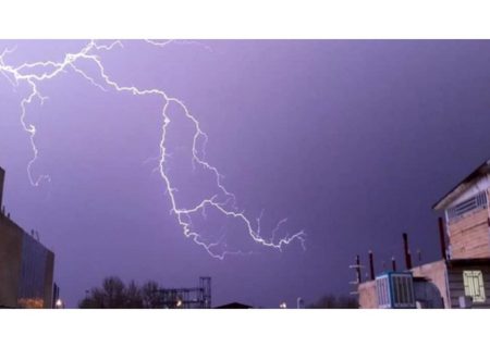 صاعقه‌زدگی مرد ۴۲ ساله در شیراز