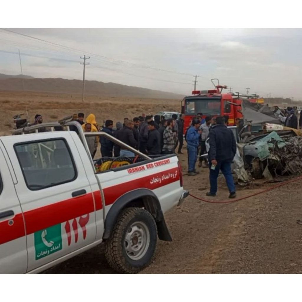 ۴ کشته بر اثر برخورد کامیون با سواری در جاده فیروزآباد