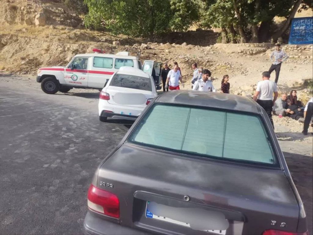 تصادف سه خودرو در جاده کازرون-شیراز با پنج مصدوم