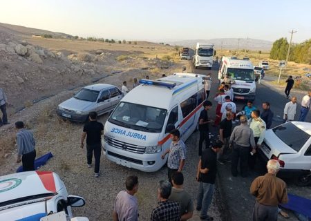 ۲ فوتی و ۵ مصدوم براثر تصادف رخ‌ به‌ رخ دو دستگاه پراید در جاده فسا