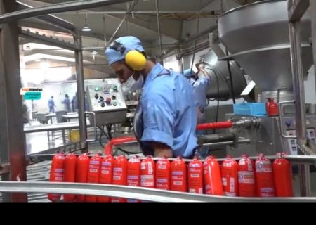 تولید فرآورده‌های گوشتی با خمیر مرغ غیربهداشتی در شیراز