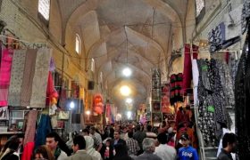 لزوم تعمیر فوری سردر ورودی بازار وکیل