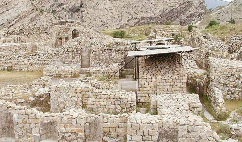 ۱۰ هزار اثر تاریخی فارس در معرض تهدید سودجویان