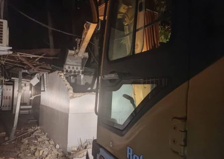 تخریب الحاقات غیرمجاز مدرسه مهرتابان در شیراز