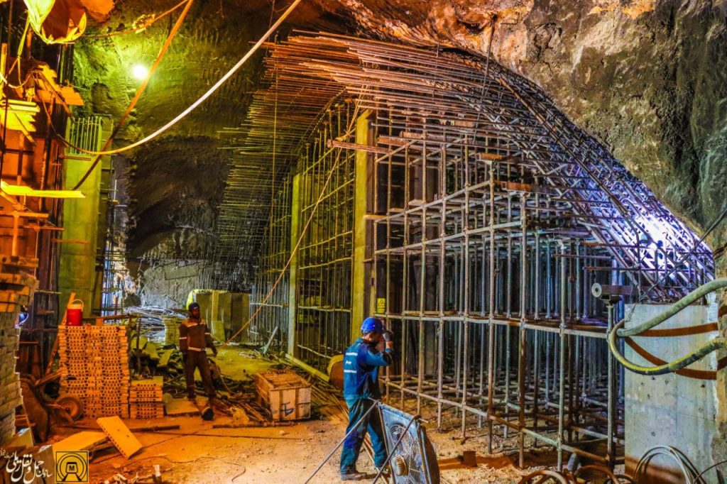 اجرای همزمان ۱۶ ایستگاه در خطوط چهارگانه متروی شیراز