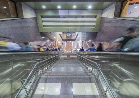 شروع نصب ۴۶ پله برقی در خطوط ۱ و ۲ مترو شیراز