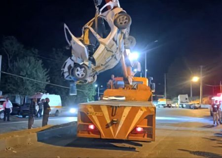 یک کشته در تصادف پژو ۲۰۷ با تیر چراغ برق