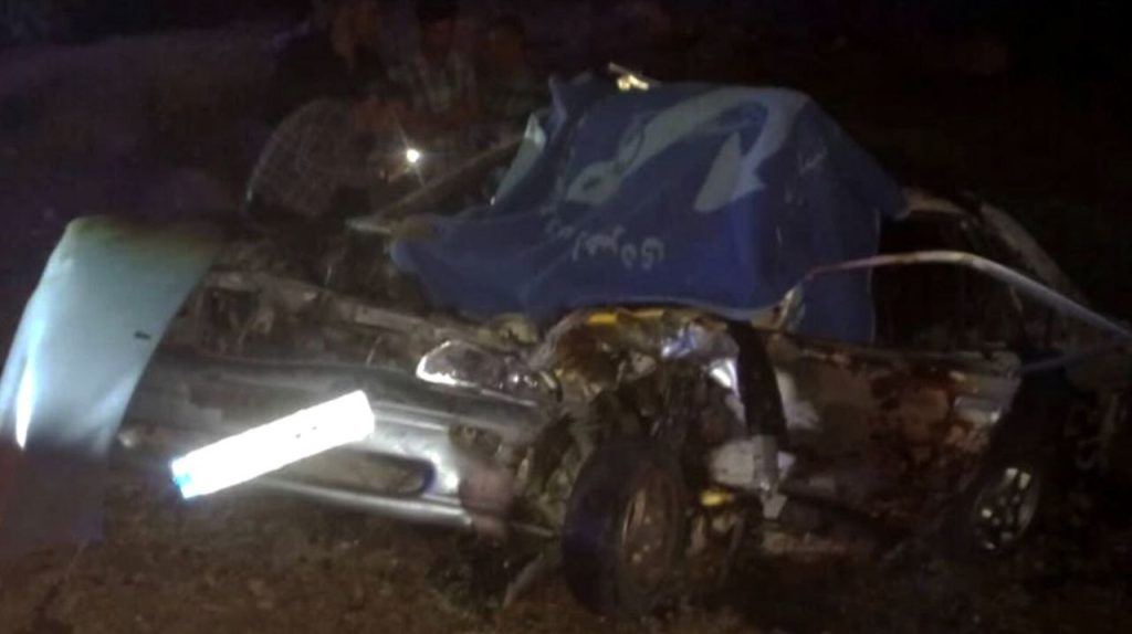 یک کشته و ۳ مصدوم در پی برخورد رخ به رخ دو خودرو