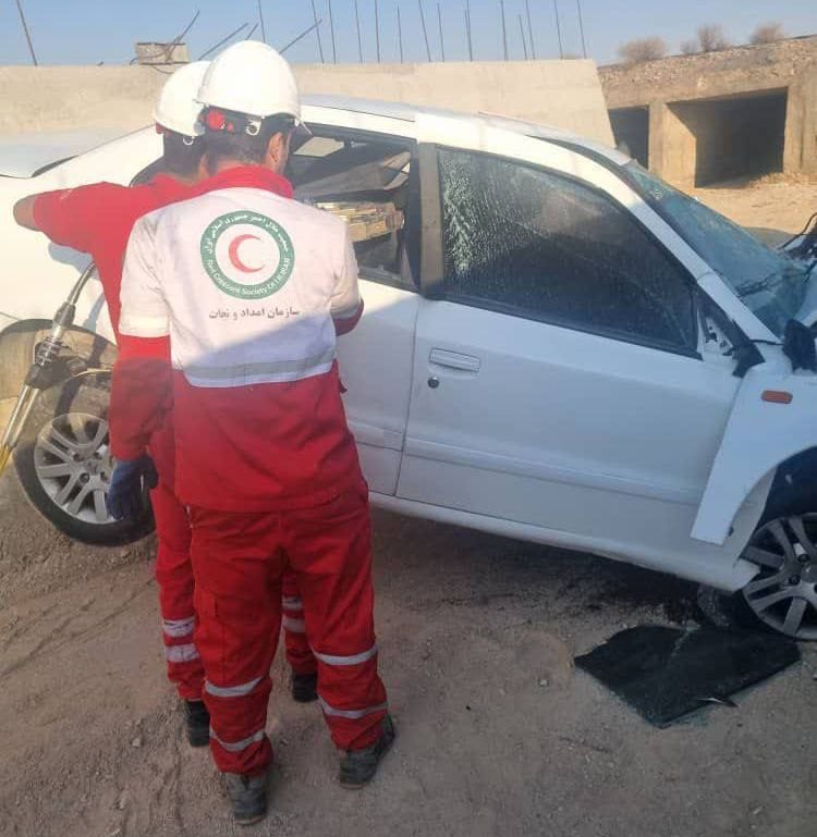 photo_2025-10-13_21-18-08 سقوط خودرو به درون پل یک نفر را به کام مرگ کشاند