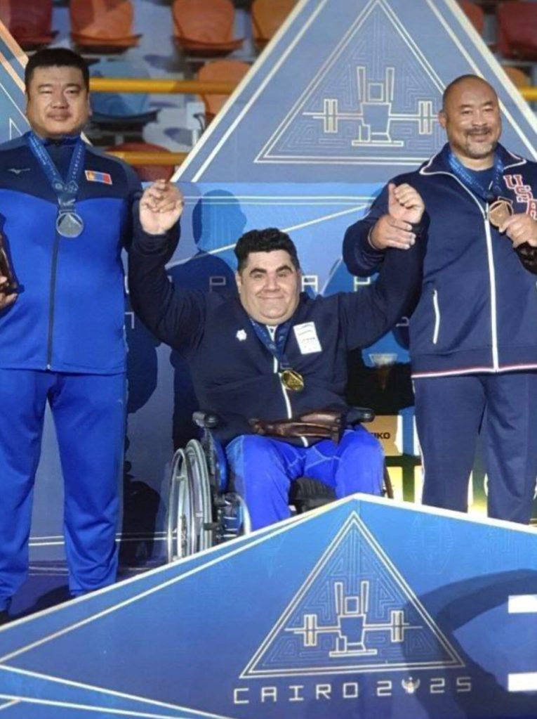 علی اکبر غریب شاهی با شکستن رکورد جهان طلایی شد