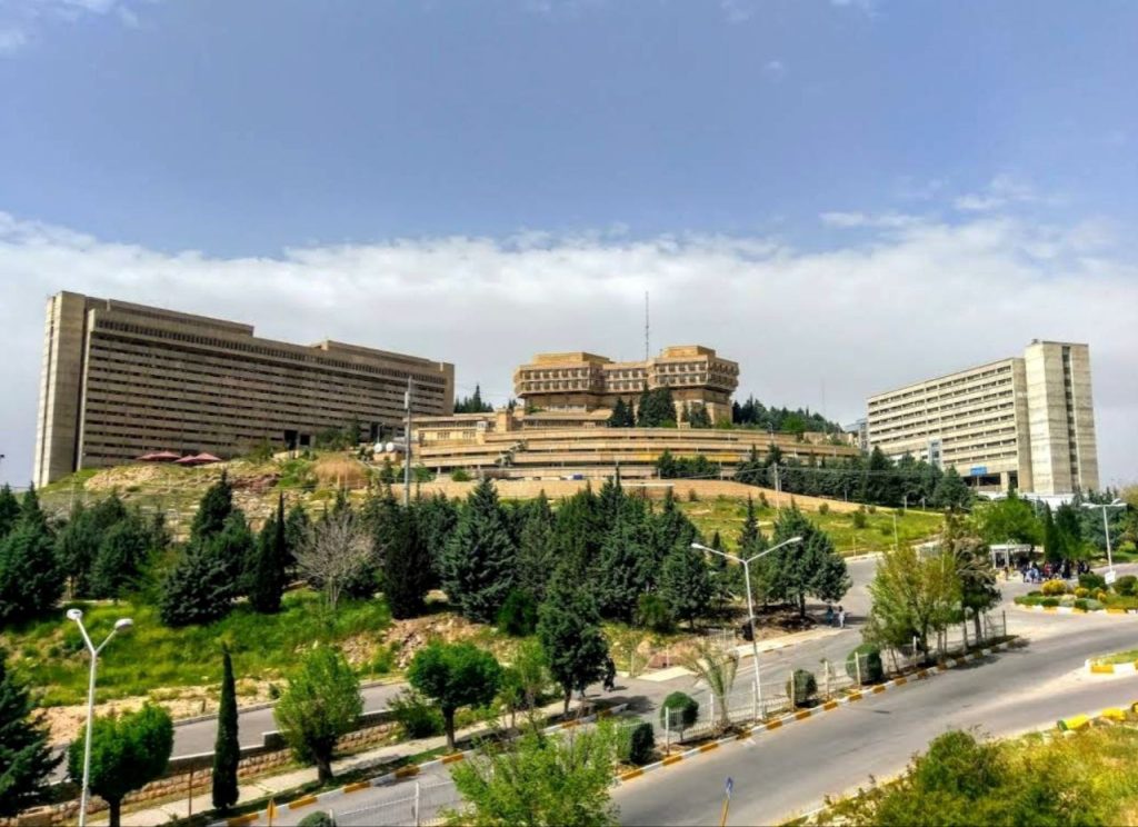 photo_2025-11-17_18-47-57 فوت دانشجوی دانشگاه شیراز در خوابگاه