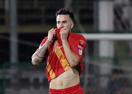 شکست خانگی فجرسپاسی در آخرین دقایق بازی