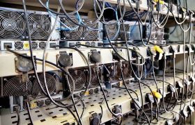 ۴۳ دستگاه ماینر فاقد مجوز در شیراز کشف شد