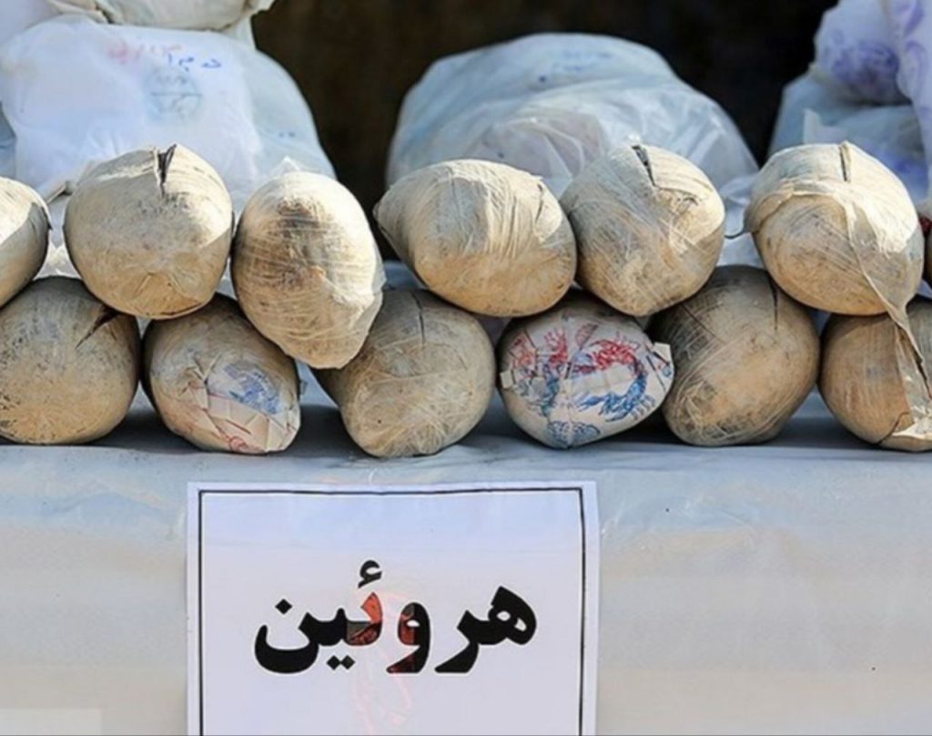 جاساز ۱۰ کیلوگرم هروئین کف خودرو در شیراز