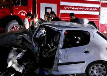 واژگونی خودرو در کمربندی شیراز ۳ کشته و ۲ مصدوم برجای گذاشت